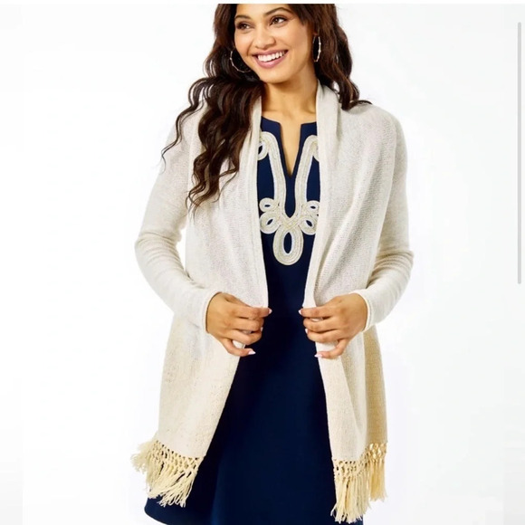 Size XS Lilly Pulitzer gold Tatum sweater in excellent condition - Picture 2 of 8